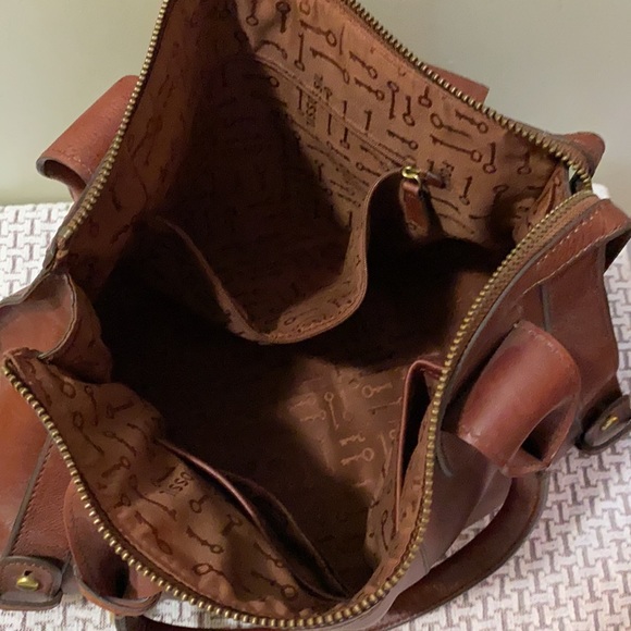 Authentic Fossil shoulder purse - Picture 8 of 8